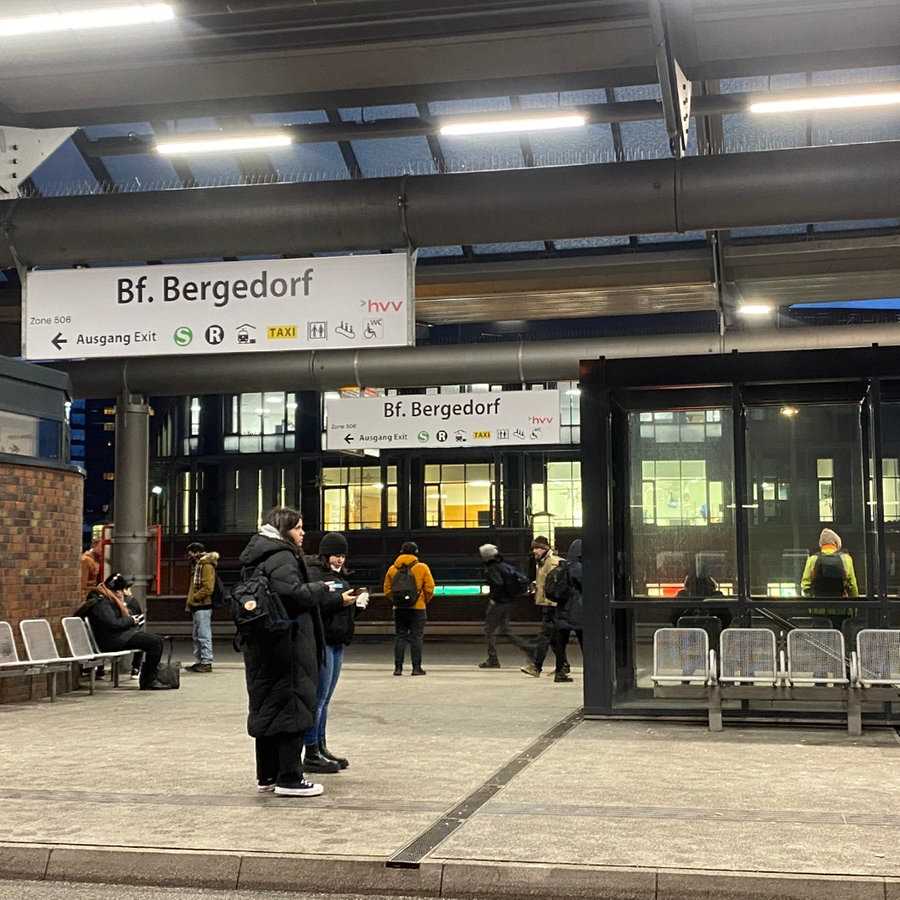 Fahrpläne der Busse am Busbahnhof Bergedorf