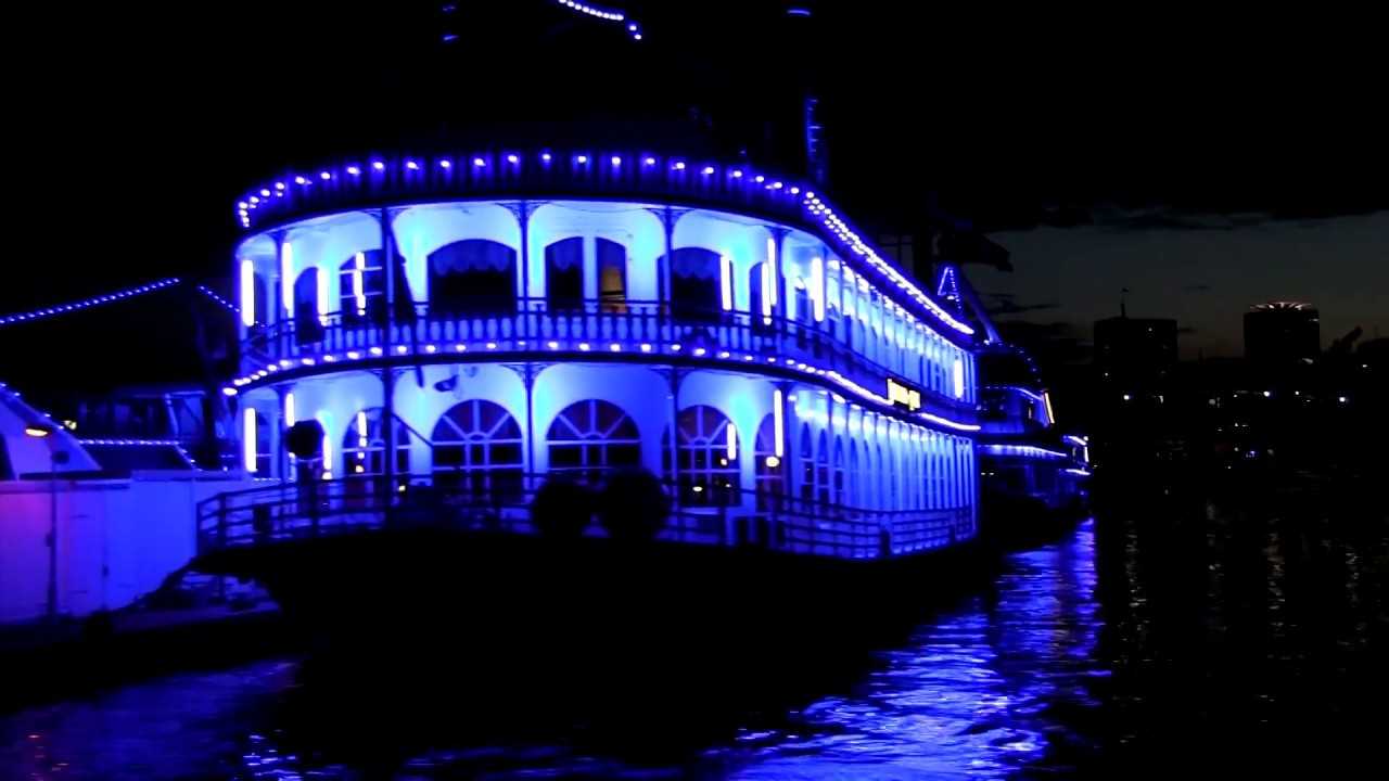 Hamburger Lichterfahrt Erleben Sie Eine Zauberhafte Stadtrundfahrt Bei Nacht Hamburg